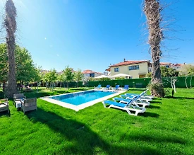 Muğla Ortaca'da Geniş Bahçeli, Özel Havuzlu, Yazlık Villa - 2