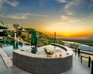 Kaş Yeşilköy'de Deniz Manzaralı, Saunalı, 6 Kişilik, Lüks Villa - 3