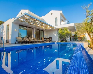 Kalkan'da Merkeze Yürüyüş Mesafesinde, Özel Havuzlu, Göz Alıcı Villa - 1