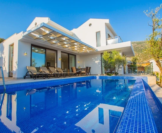 Kalkan'da Merkeze Yürüyüş Mesafesinde, Özel Havuzlu, Göz Alıcı Villa - 1