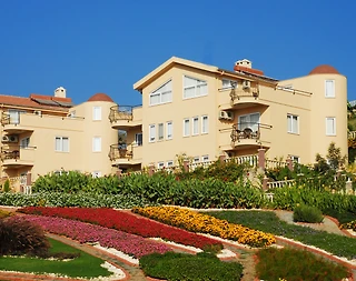 Alanya'da Merkeze Yakın, Site İçerisinde, 1+1 Suit - 2