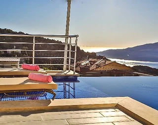 Kaş Bezirgan'da Deniz Manzaralı, Isıtmalı Özel Havuzlu, Kiralık Villa - 4