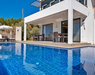 Fethiye Ölüdeniz'de Doğa Manzaralı, Özel Havuzlu, Kiralık Villa - 4