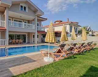 Ortaca Dalyan'da Merkezi Konumda, Özel Havuzlu, 10 Kişilik Villa - 3
