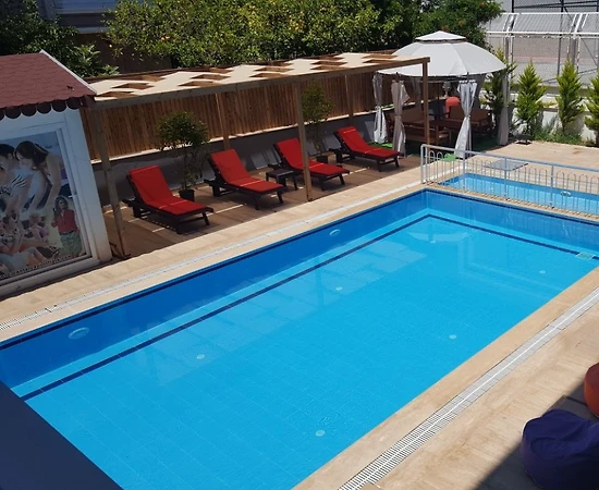 Konyaaltı Gürsu'da Plaja Yakın, Havuz Manzaralı, Kiralık Suit - 1