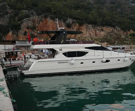 Antalya Konyaaltı'da Maviliklere Yolculuk Yapabileceğiniz, Kiralık Yat - 1