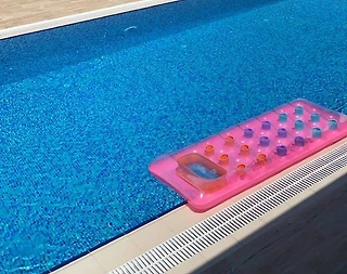 İstanbul Şile'de Geniş Bahçeli, Özel Havuzlu, Ahşap Villa - 3