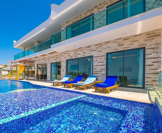 Kaş İslamlar'da Deniz Manzaralı, Özel Isıtmalı Havuzlu, Lüks Villa - 1