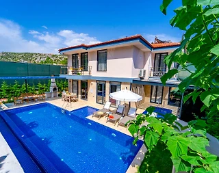 Kaş Patara'da Sessiz ve Sakin Konumda, Özel Havuzlu, Lüks Villa - 1