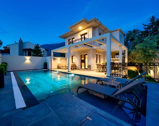 Fethiye Ölüdeniz'de Lüks Tasarıma Sahip, Özel Havuzlu Kiralık Villa - 1