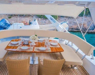 Bodrum'da Mavi Yolculuk Sunan, 4 Kamaralı, Kiralık Motoryat - 5