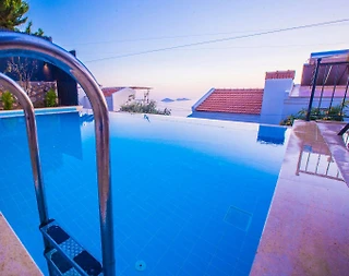 Kaş Kalkan'da Deniz Manzaralı, Kalabalık Ailelere Uygun, Lüks Villa - 4