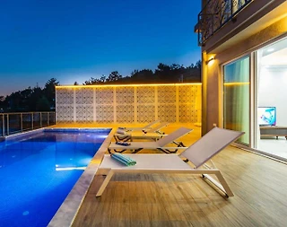 Kaş İslamlar'da Doğayla İç İçe, Sonsuzluk Havuzlu, Lüks Villa - 2
