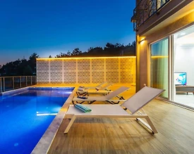 Kaş İslamlar'da Doğayla İç İçe, Sonsuzluk Havuzlu, Lüks Villa - 2