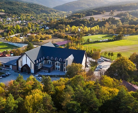 Bolu Abant'ta Muhteşem Doğada, Ortak Havuzlu, Olanaklı Villa - 1