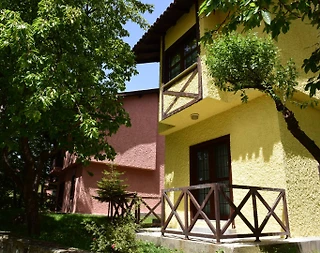 Bolu Abant'ta Muhteşem Doğada, Ortak Havuzlu, Olanaklı Villa - 4