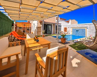 Kaş Andifli'de Özel Tasarımlı, Havuzlu, Balayı Villası - 3