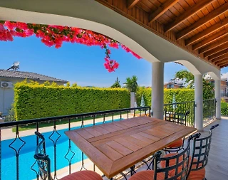 Fethiye Ölüdeniz'de Modern Tasarımlı, Özel Havuzlu, Geniş Villa - 5