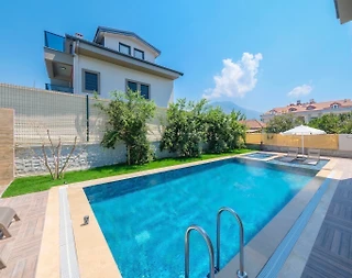 Fethiye'de Merkezi Konumda, Geniş Bahçeli, Özel Havuzlu, Lüks Villa - 5