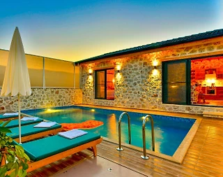 Fethiye'de Modern Mimarili, Özel Havuzlu, Jakuzili, Konforlu Villa - 1