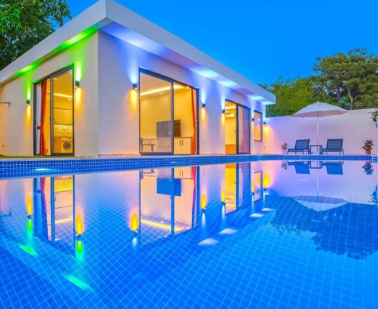 Kaş İslamlar'da Gözlerden Uzak Konumda, Özel Havuzlu, 1+1 Villa - 1