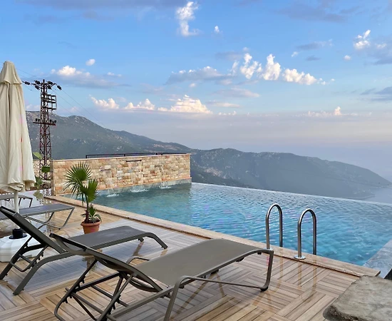 Fethiye'de Muhteşem Cennet Koyu Manzaralı, Özel Havuzlu, Kiralık Villa - 1