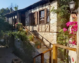 Antalya Konyaaltı'nda Doğa Manzaralı, Aileler İçin Uygun, Kiralık Oda - 1