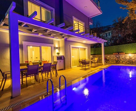 Fethiye Ölüdeniz'de Doğa Manzaralı, Özel Havuzlu, Konforlu Villa - 1