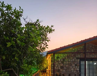 Antalya Kumluca'da Çekirdek Ailelere Uygun, Özel Havuzlu, Taş Villa - 4