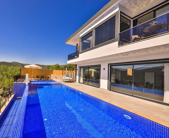 Kaş Sarıbelen'de Doğa ve Deniz Manzaralı, Özel Havuzlu, Jakuzili Villa - 1