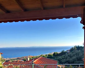 Balıkesir Edremit'te Deniz Manzaralı, Geniş Bahçeli, Kiralık Villa - 3