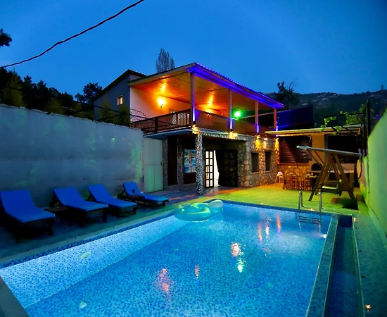 Kaş İslamlar'da Doğa İçerisinde, Özel Havuzlu, Jakuzili Villa - 1