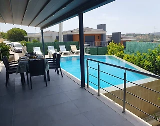 Çeşme'de Marinaya Yakın, Merkezi Konumda, Özel Havuzlu, Kiralık Villa - 5