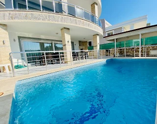 Kuşadası Kadınlar Denizi'nde Doğayla İç İçe, Özel Havuzlu, Şık Villa - 2