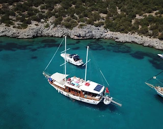 Bodrum'da Masmavi Sularda, Modern Dizayna Sahip, 8 Kişilik Gulet - 1