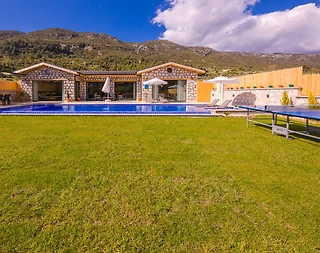 Kaş Hacıoğlan'da Doğanın Kalbinde, Özel Havuzlu, Şık Taş Villa - 4