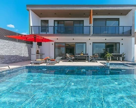 Kaş Üzümlü'de Göz Alıcı Manzaraya Sahip, Özel Havuzlu, Kiralık Villa - 3