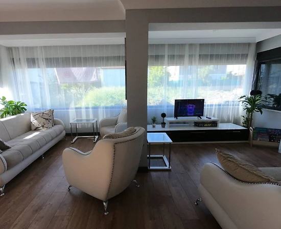 Balıkesir Ayvalık'ta Denize Yakın, Kalabalık Ailelere Uygun, Tatil Evi - 1