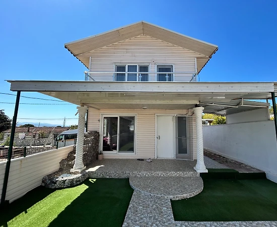 İzmir Menderes'te Sakin Konumda, Havaalanına Yakın, Yazlık Villa - 1