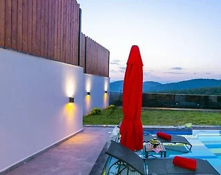 Kaş Akbel'de Geniş Bahçe İçerisinde, Özel Havuzlu, Olanaklı Villa - 5