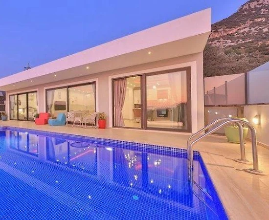 Kaş İslamlar'da Gözlerden Uzak, Özel Havuzlu, Balayı Villası - 1