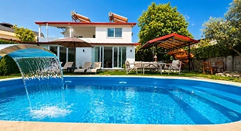 Seydikemer Gerişburnu'nda Doğa İle İç İçe, Özel Havuzlu, Konforlu Villa