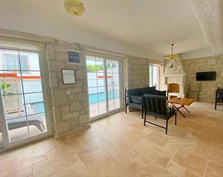 Çeşme Alaçatı'da Konforlu Tasarımlı, Özel Havuzlu, Merkezi Villa - 5