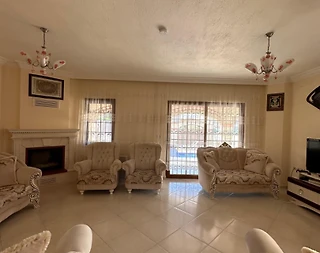 Çeşme Alaçatı'da Kalabalık Ailelere Uygun, Özel Havuzlu, Kiralık Villa - 5