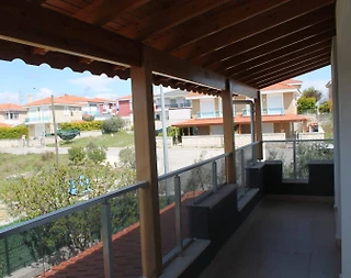 Çeşme Alaçatı'da Merkezi Konumda, Özel Havuz ve Bahçeli Konforlu Villa - 5