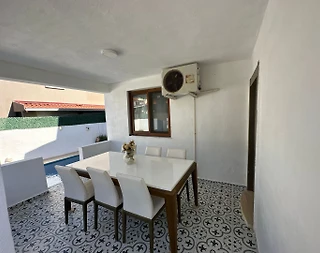 Çeşme Alaçatı'da Merkezi Konumda, Özel Havuzlu, Konforlu Villa - 5