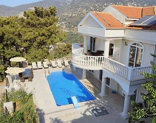Alanya Bektaş'da Merkezi Konumda, Özel Havuzlu, 8 Kişilik Villa - 1