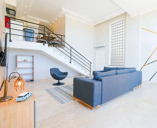 Alanya Bektaş'ta Sakin Konumda, Ortak Havuzlu, Lüks Suite - 1