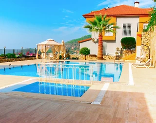 Alanya Bektaş'da Tesis İçerisinde, Ortak Havuzlu, Özel Plajlı Suite - 4