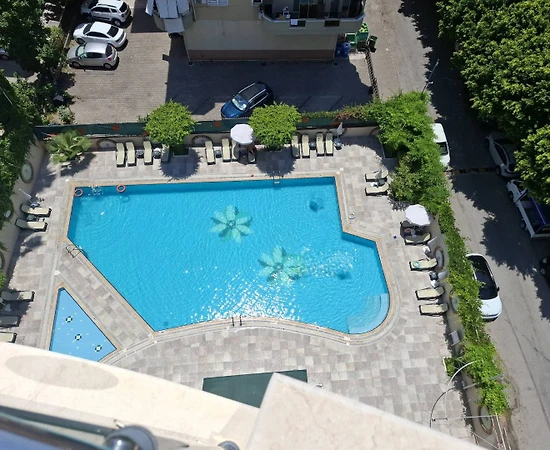 Alanya Güllerpınarı'nda Ailelere Uygun, Ortak Havuzlu, Konforlu Suit - 1